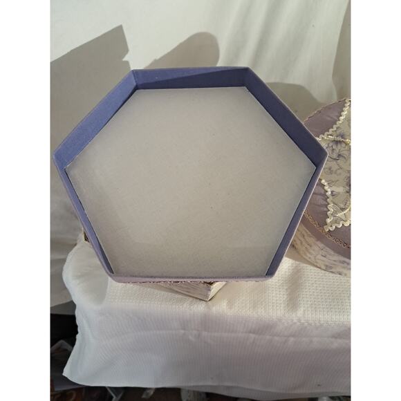 VTG Quilted Gift Box Set Sewing Trinket Box Quilted Floral Cream and Purple - Picture 7 of 12